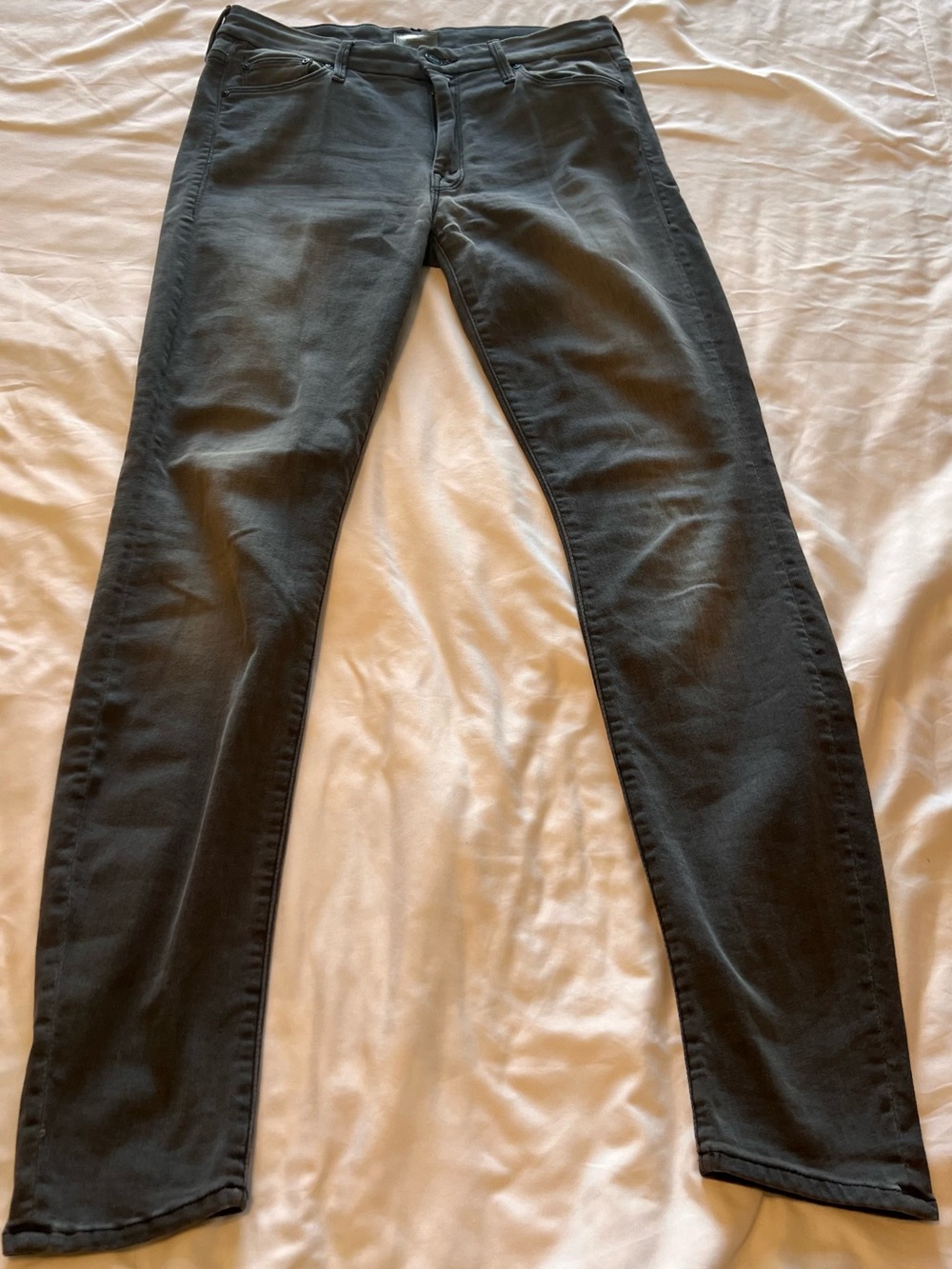 MOTHER Women’s Skinny Jeans in Charcoal Gray